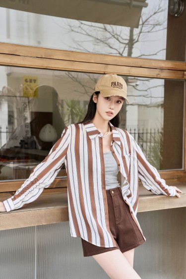 VINTAGE<br>定制印花面料衬衫