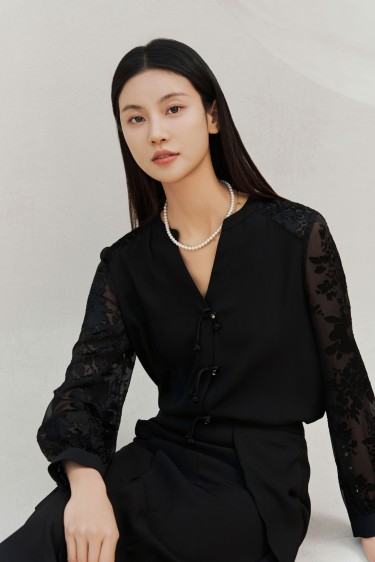 VINTAGE<br>中国风V领女上衣