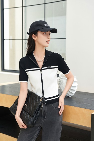 IN STYLE<BR>马鞍肩设计套头针织...