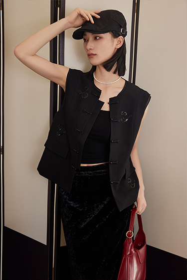 IN STYLE<br>国风黑色马甲