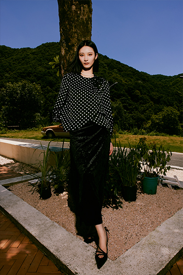 IN STYLE<br>经典波点印花套头上...