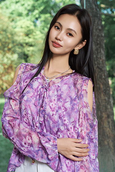 FASHION<br>紫韵碎花露肩衫